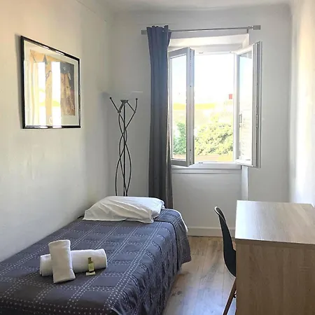 Sunny 1 Bedroom Rue Commandant Andre Apartmán *
